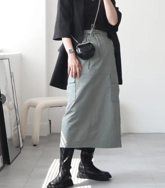 A cute and stylish ultra-mini snap bag—light, compact, and perfect for your tiny essentials. The perfect everyday mini accessory.